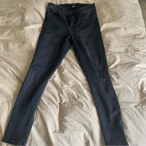 The Charlie High Rise Skinny Joe’s Jean Size 28